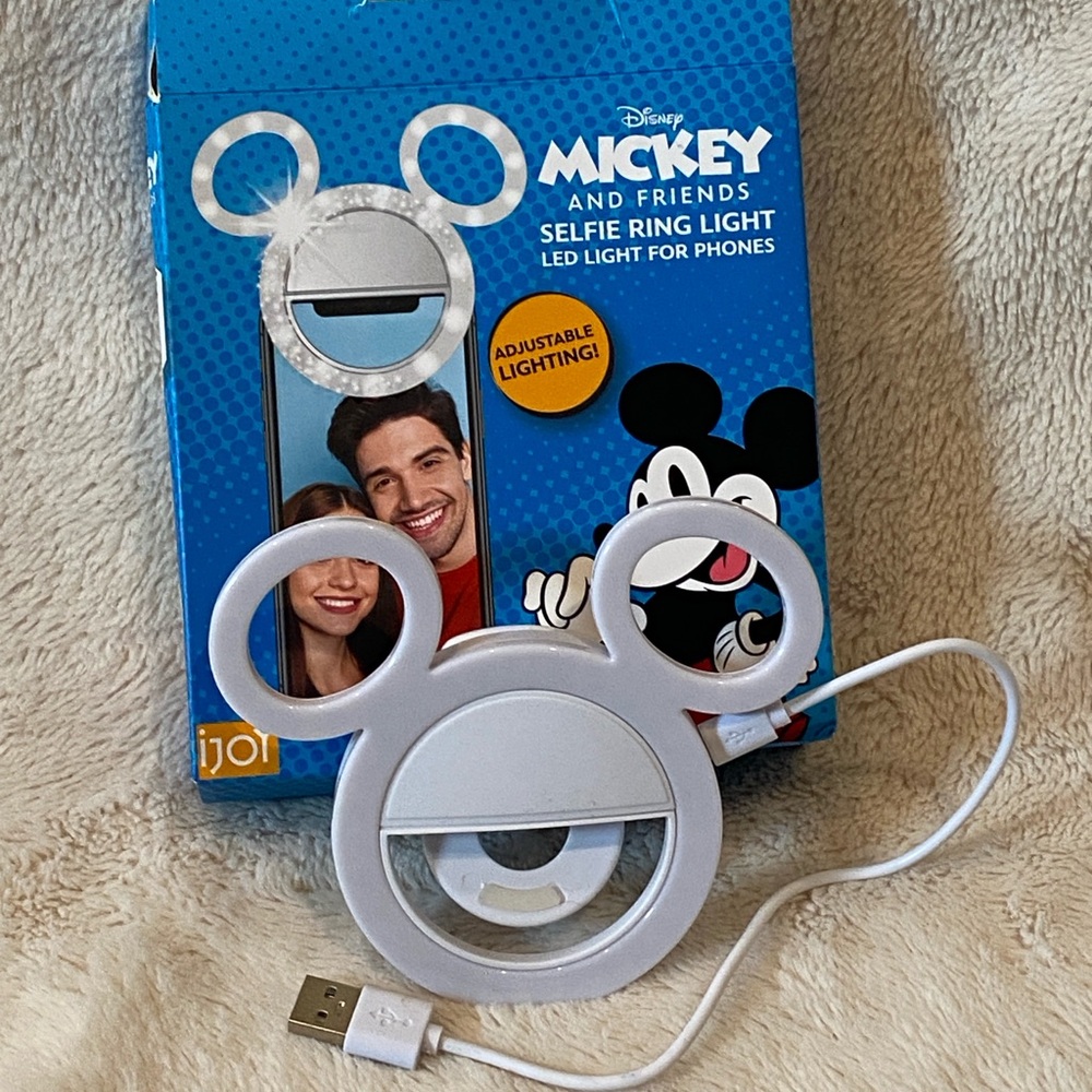 Disney Mickey Mouse Clip-on Rechargeable LED Selfie Ring Light for Phone NWT